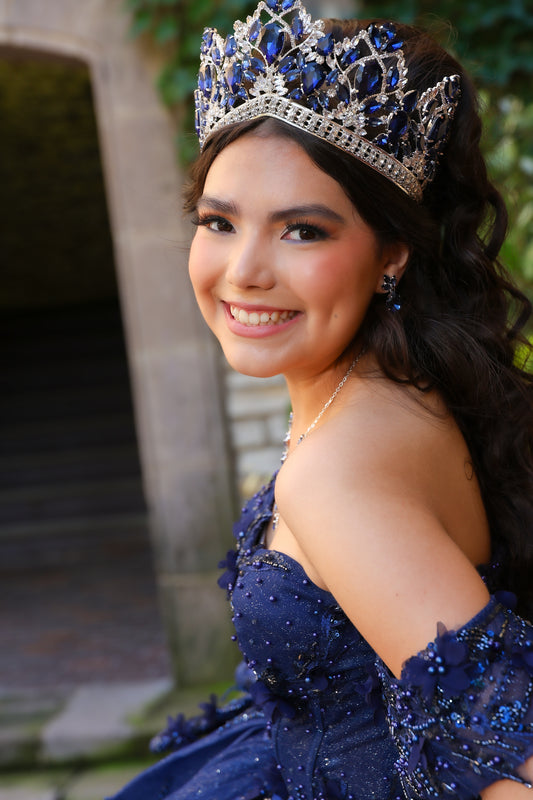 Elegant Quinceañera Package
Hair & Makeup for 2 Days – $500